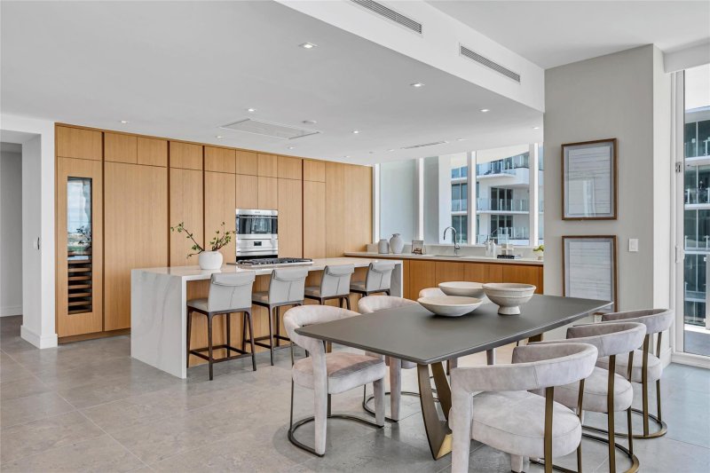 Condo for sale at Pier Sixty-Six Residences Azul 601