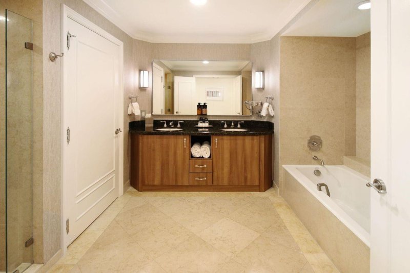 Condo for sale at The Atlantic Hotel 1113