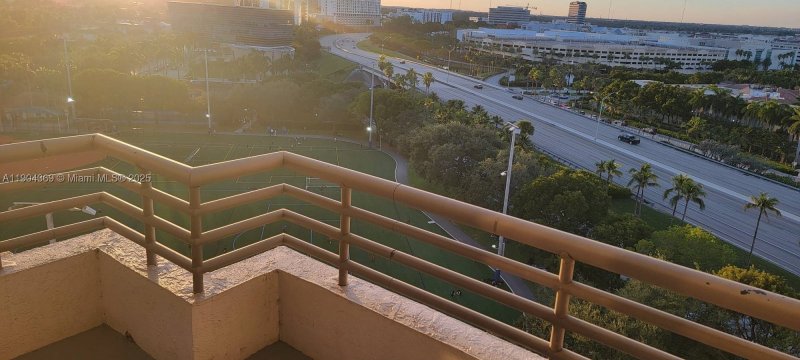 Comprar apartamento en Parc Central Aventura 1403