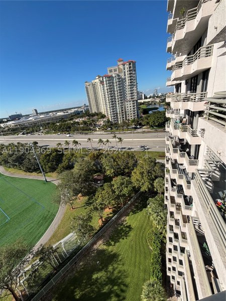 Comprar apartamento en Parc Central Aventura 1403