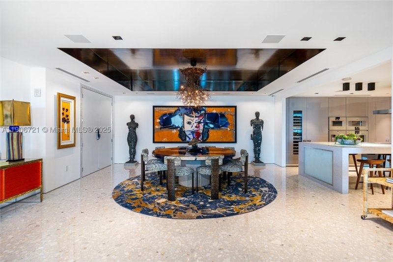 Condo for sale at FENDI Chateau Residences 205