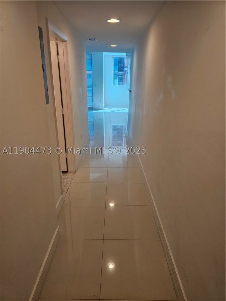 Condo for sale at Vizcayne Everglades On The Bay 908