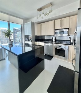 Comprar apartamento no Axis on Brickell South Tower 4012-S