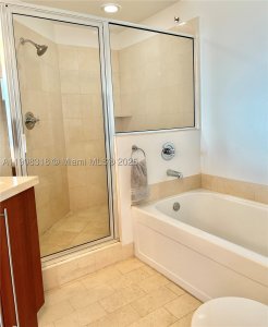 Comprar apartamento no Axis on Brickell South Tower 4012-S