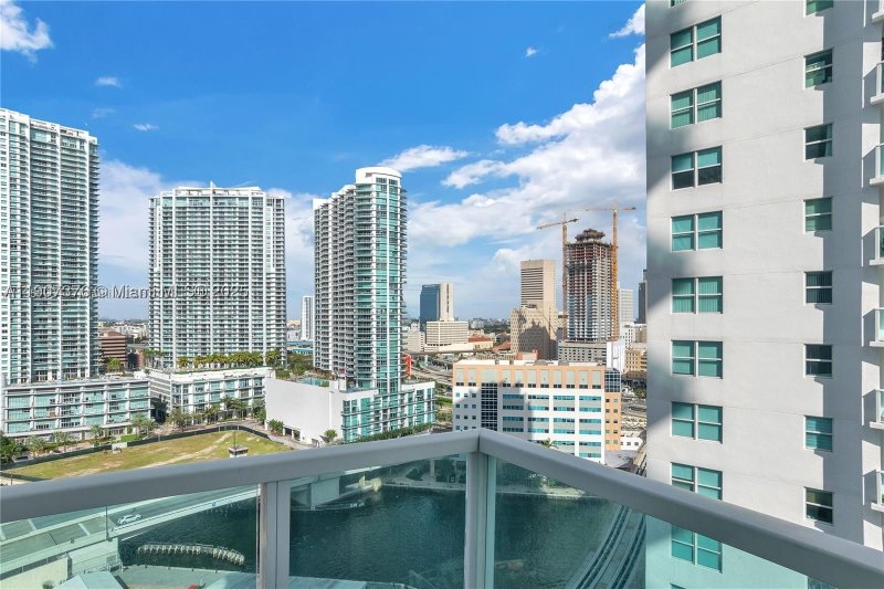 Alquiler de apartamento en Brickell on the River South 1217