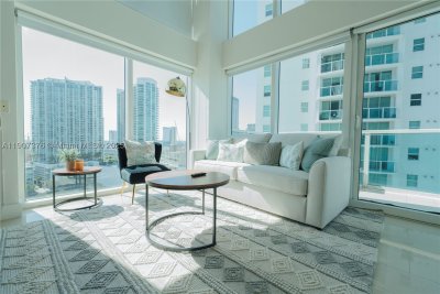 Aluguel de apartamento no Brickell on the River South 1217