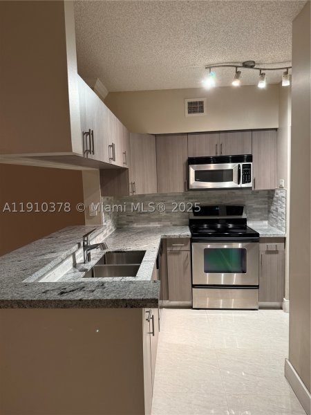 Comprar apartamento en Porto Bellagio 2102