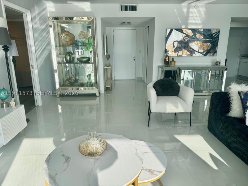 Comprar apartamento en Bay Country Club 803