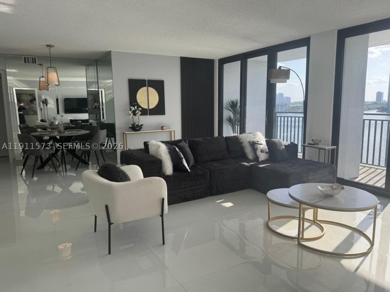 Comprar apartamento en Bay Country Club 803