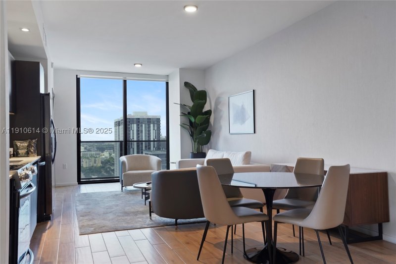 Condo for sale at The Elser Hotel and Residences 3618