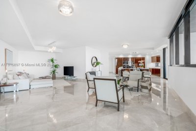 Comprar apartamento no Porsche Design Tower 5105