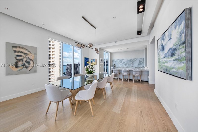 Condo for sale at Asia on Brickell 1403