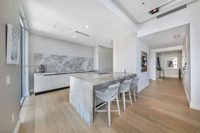 Condo for sale at Asia on Brickell 1403
