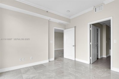 Comprar apartamento en Ocean Marine Yacht Club 1410