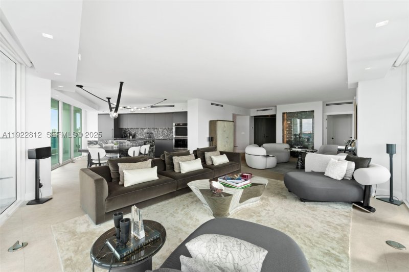 Comprar apartamento en Bristol Tower 3005