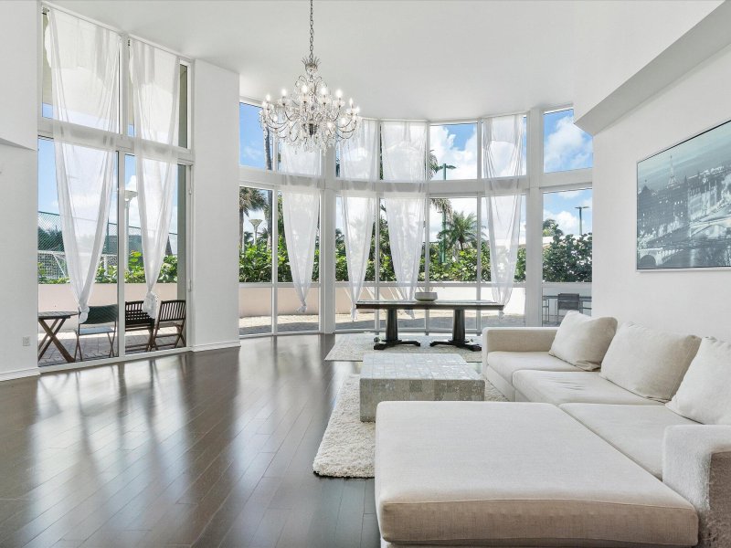 Comprar apartamento no Trump Palace 401