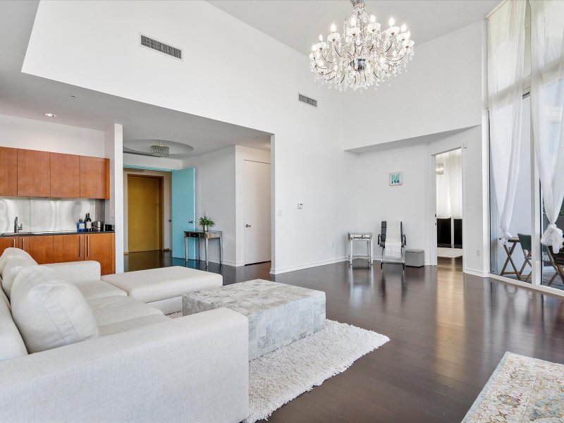 Comprar apartamento no Trump Palace 401