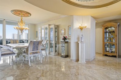 Comprar apartamento en Ocean Two 505