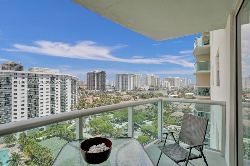 Condo for sale at Ocean Reserve 1504