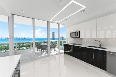 Comprar apartamento en Porto Vita 2205