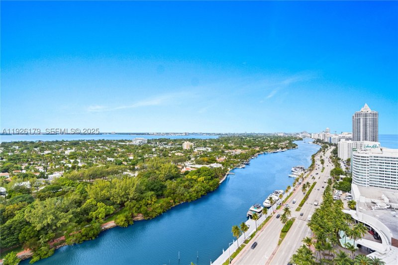 Comprar apartamento en Fontainebleau II 2517
