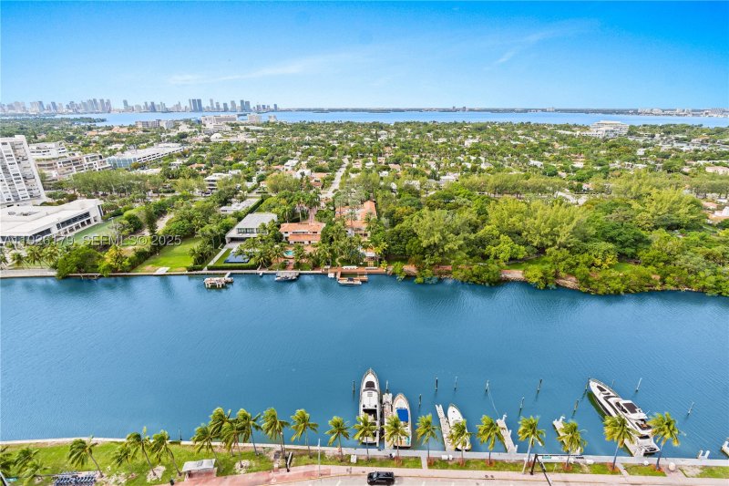 Comprar apartamento en Fontainebleau II 2517