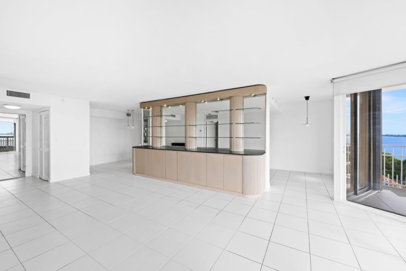 Condo for sale at Towers of Quayside 1 1606