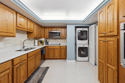 Comprar apartamento en The Tower at Port Royale 1208