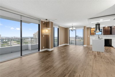 Comprar apartamento en Parc Central Aventura LP06