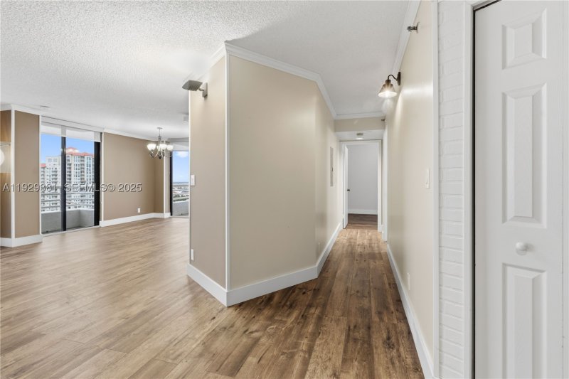 Comprar apartamento en Parc Central Aventura LP06