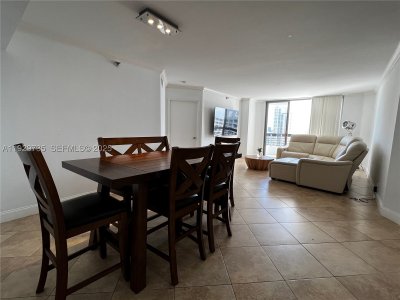 Comprar apartamento en Mystic Pointe 600 2102