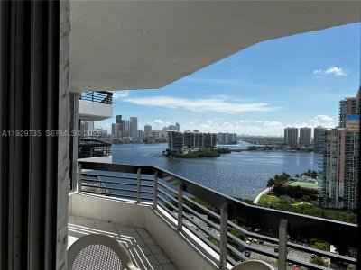 Mystic Pointe 600 Apt #2102