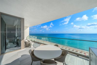 Comprar apartamento no The Estates at Acqualina 1002