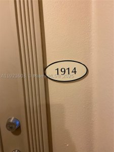 Comprar apartamento en Hidden Bay 1914
