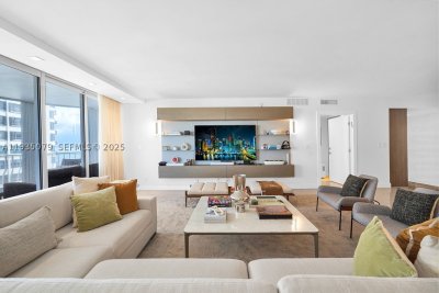 Comprar apartamento no Bal Harbour 101 Condo 1106