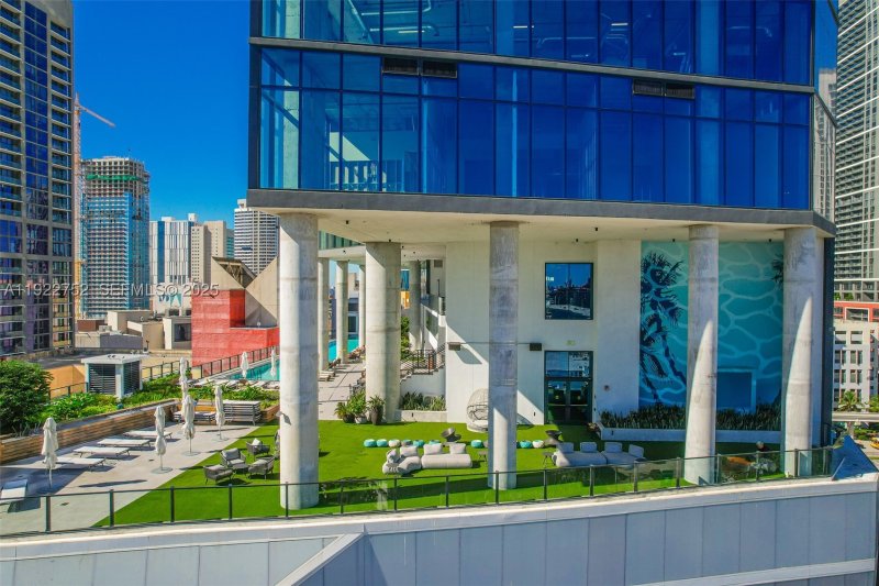 Condo for sale at The Elser Hotel and Residences 2319