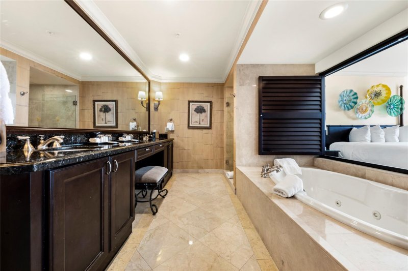 Condo for sale at The Atlantic Hotel 1008
