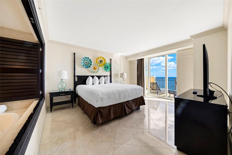 Condo for sale at The Atlantic Hotel 1008