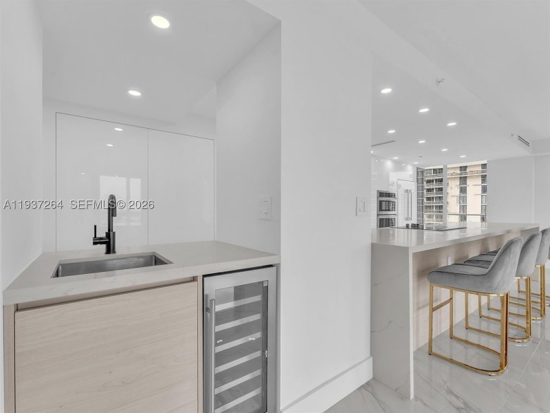 Comprar apartamento no Turnberry Isle 25D