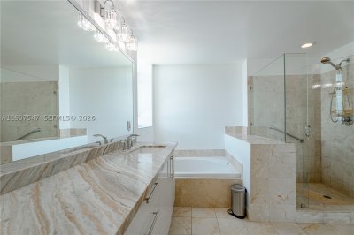 Comprar apartamento en Aventura Marina II MPH15