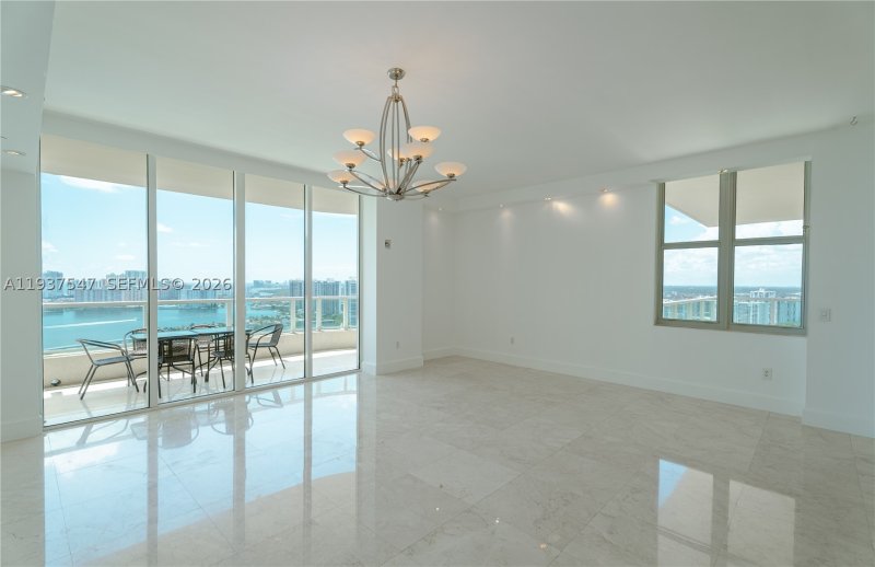 Condo for sale at Aventura Marina II MPH15