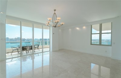 Comprar apartamento en Aventura Marina II MPH15
