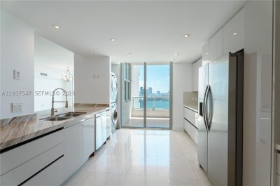 Comprar apartamento en Aventura Marina II MPH15