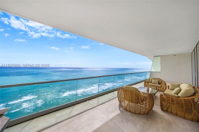 Turnberry Ocean Club Apt #2502
