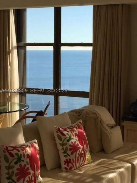 Alquiler de apartamento en Towers of Key Biscayne F1107