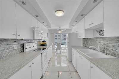 Comprar apartamento en Southpoint Towers 204n
