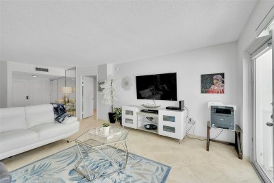 Comprar apartamento en Southpoint Towers 204n