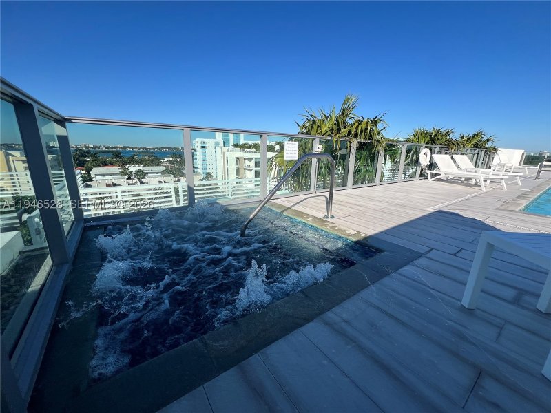 Comprar apartamento en The Palms Residences 602