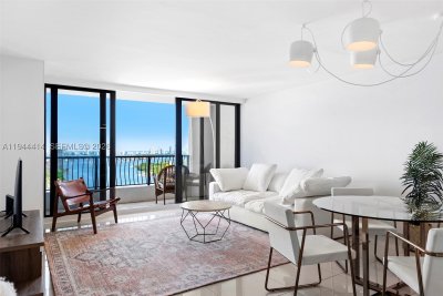 Comprar apartamento en The Venetia 26B
