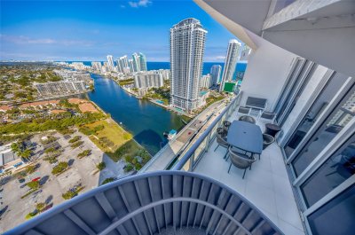 Comprar apartamento no Beachwalk T3304